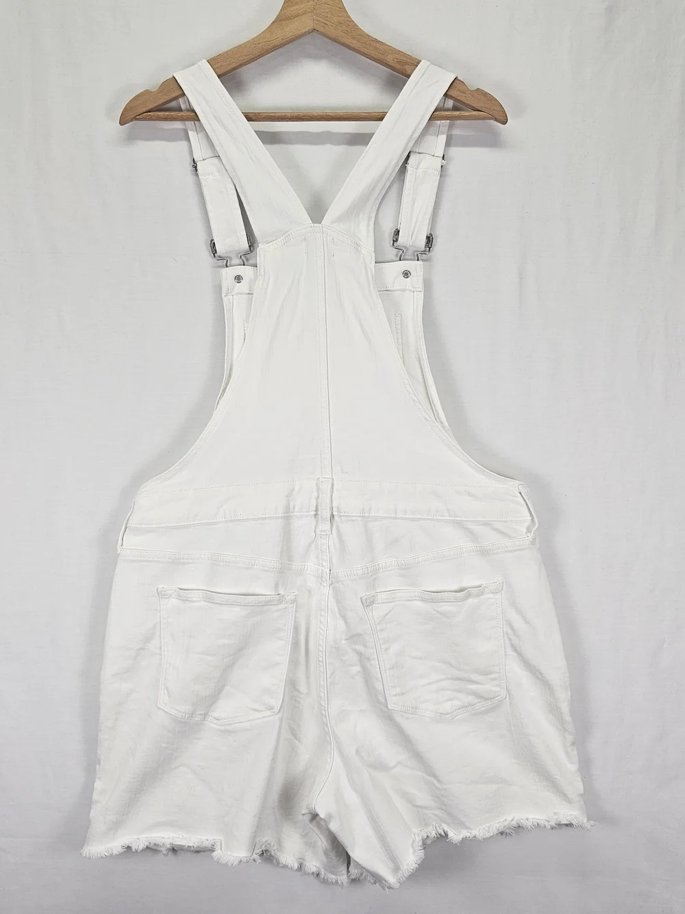 J. Crew White Denim Short Overalls Womens Sz L Raw Hem Bib Shorts White